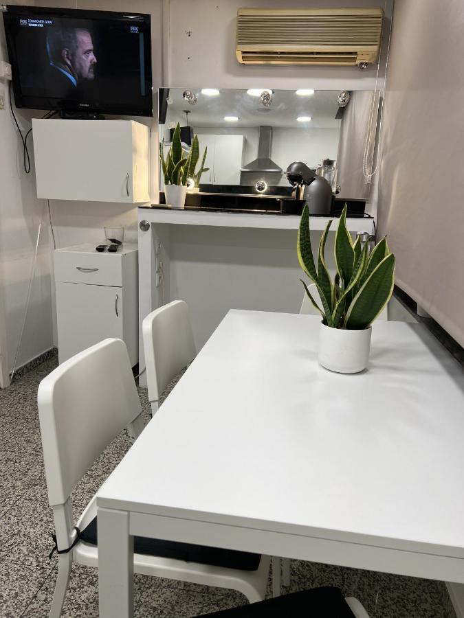 Modern Room With Indoor Shower Near The River - Quarto Moderno Com Duche Interior Proximo Da Ribeira 加亚新城 外观 照片